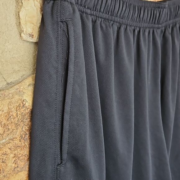 Champion Black Drawstring Waist Athletic Shorts Sz 2XL - Picture 5 of 10